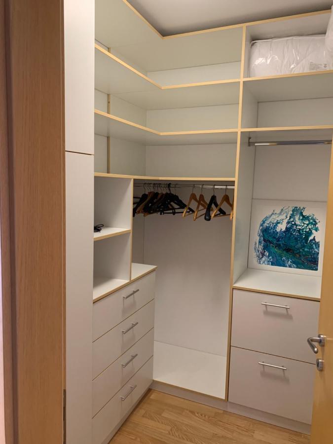 Apartment Angela With Private Garage Slot PUY 외부 사진
